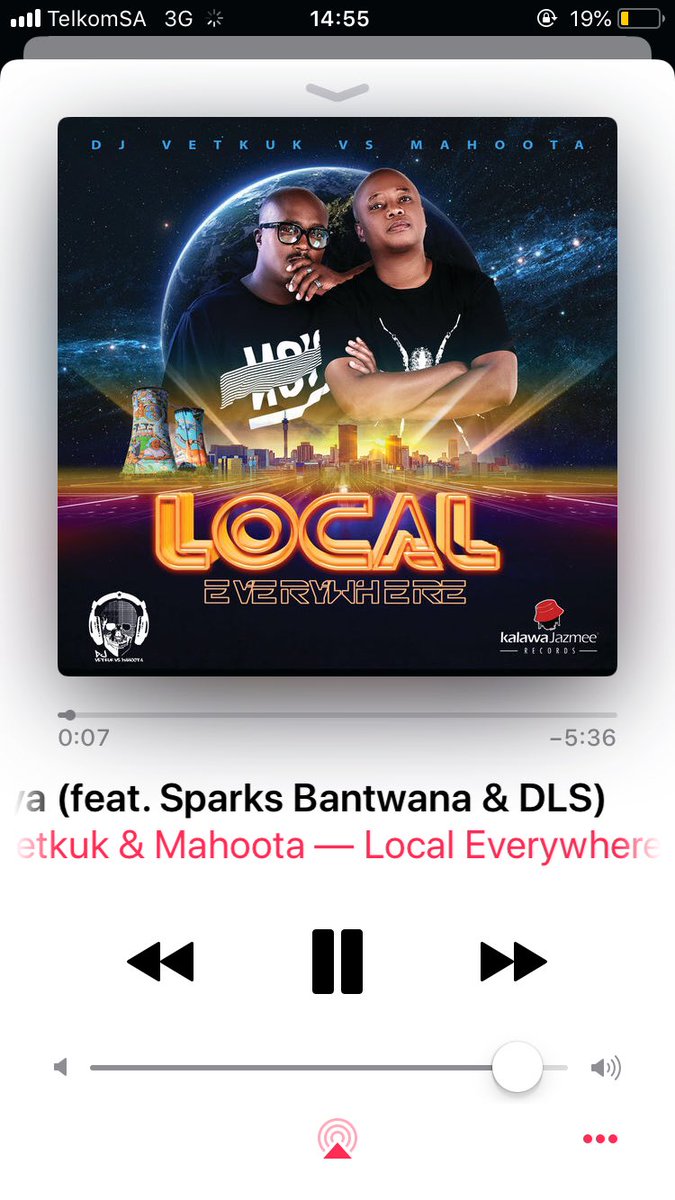 DLS_Dimondlife's tweet photo. Full blast 🕺🏽🕺🏽

#localeverywherealbum 
@TaelodaDj @khoza_mark https://t.co/9OL7hqTvI2