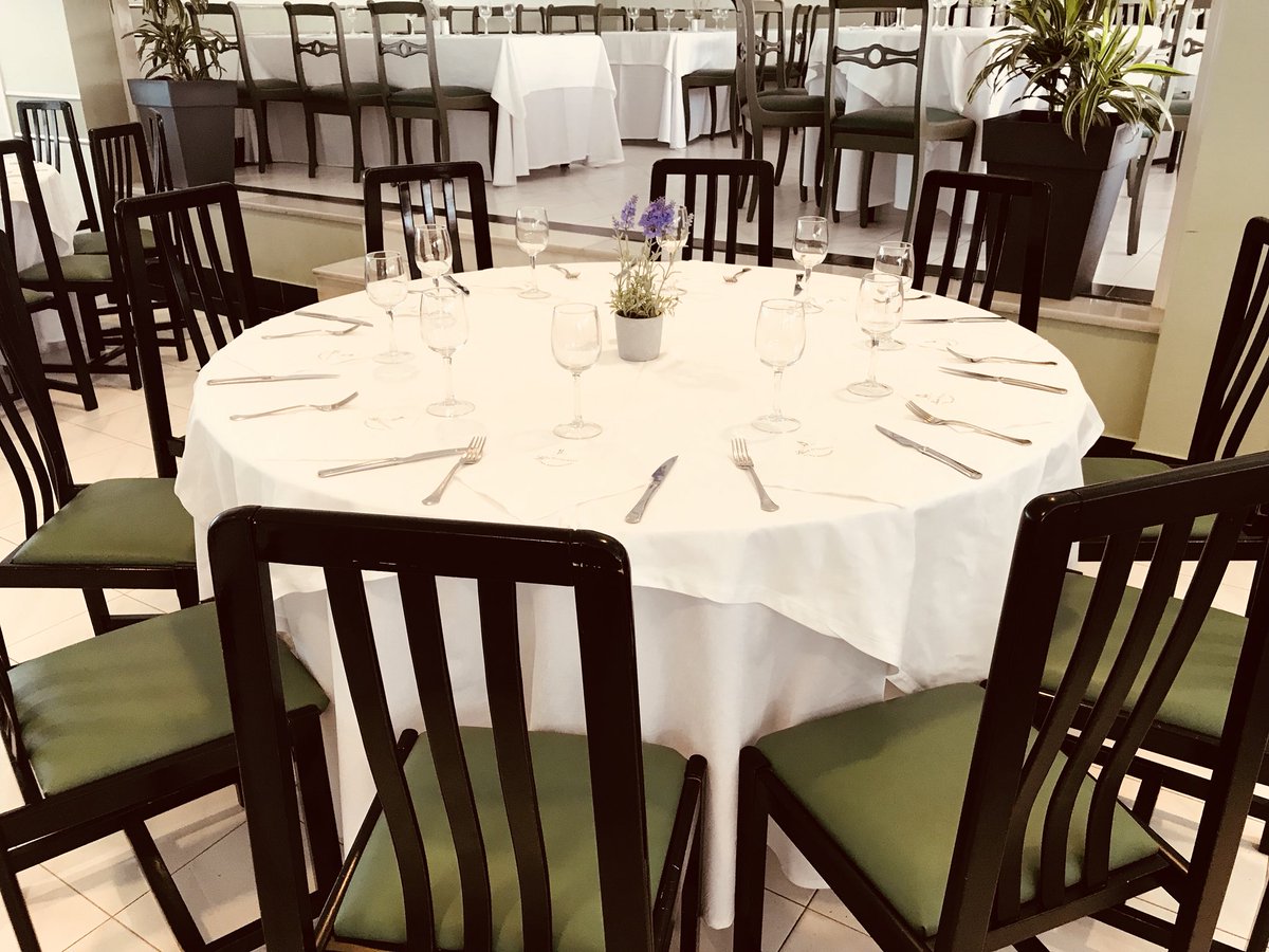 cbferreries's tweet photo. Nuestros entrenadores  recuperan fuerzas en Loar Ferreries para continuar con el #CampusTomasJofresa #Colaborador #Restaurant #Ferreries  @SusoBailon @alean @kuikiloko2 @tomijofresa @Analen1989 https://t.co/8mTVP48JmU