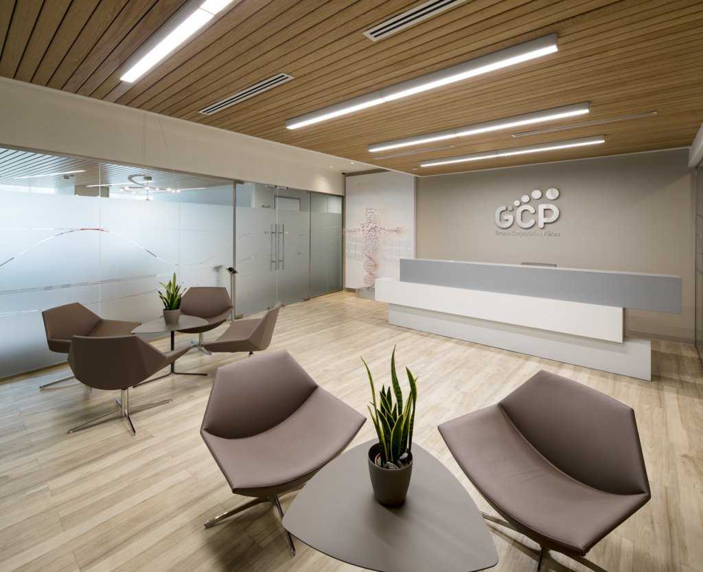 officesnapshots's tweet photo. Sneak peek inside the offices of Grupo Corporativo Perez in Panama City - design by @aeilatam: https://t.co/p0f9pivFct https://t.co/Zd16ClwjlO