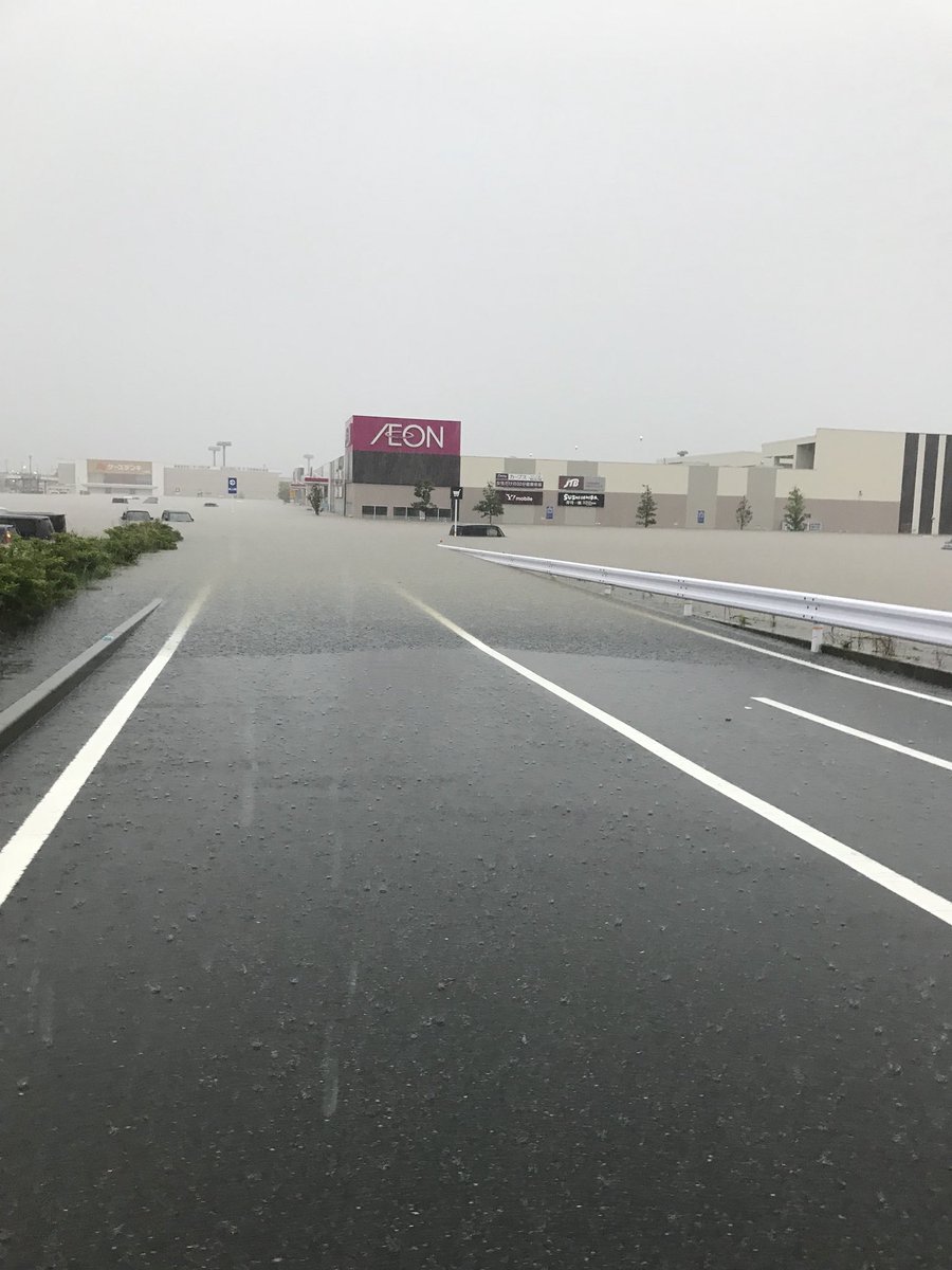 YUICHAMA0609's tweet photo. 福岡やばすぎるから沖縄に避難中 https://t.co/uJ3Lblavhp