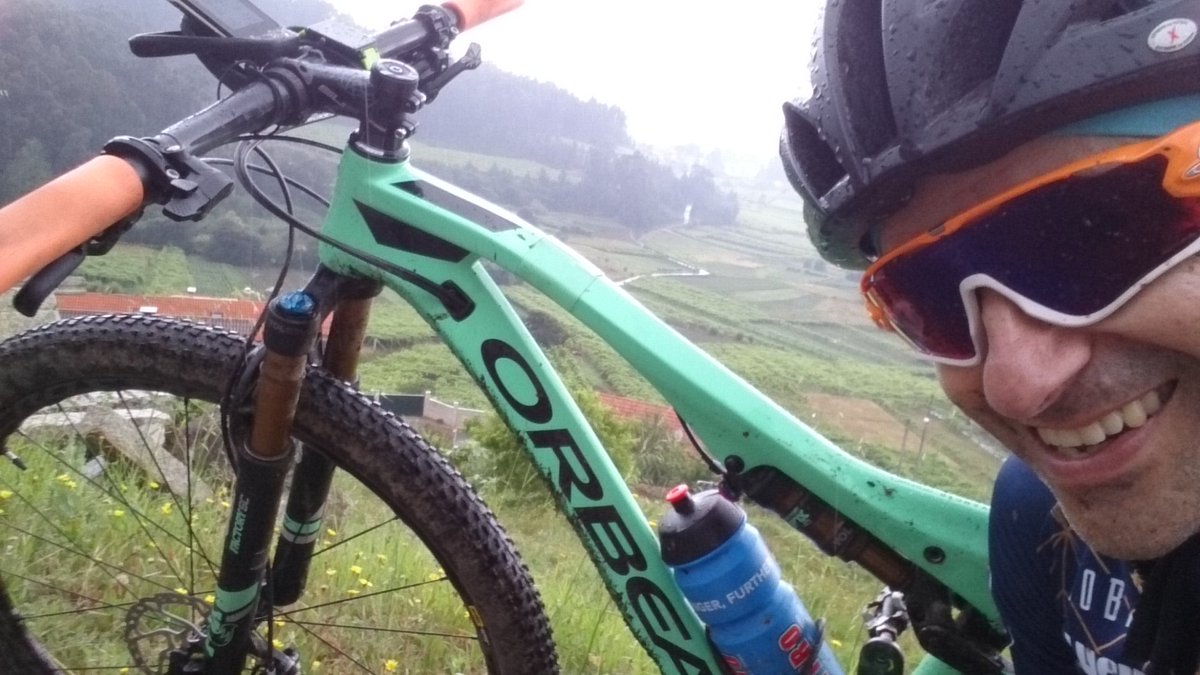 TuriCarril's tweet photo. Me he ido a #SanBenito a ver si puede interceder por mi delante de #NosaSeñoraDaGracia en la #Mountainquest
Vamos a disfrutar fuera de nuestra zona de Confort!
@GexaMTB
#GEXA | @xsauce_com | @Orbea | @TheESIGrips | @GOBIKWEAR https://t.co/5xKKXAwr16