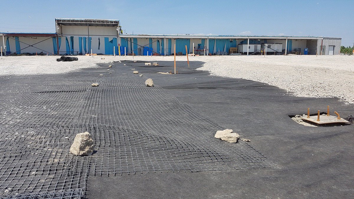 TerrafixGeogrid's tweet photo. Work Platform Reinforcement @PeelPlasticProducts installed by Terradyne Construction #geogrid @terrafixgeo https://t.co/EQwTr0EiVX