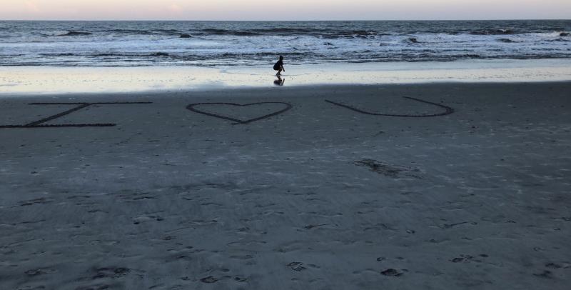 jayallen___'s tweet photo. My friend Casi is a finalist in Westgate Cocoa Beach's Photo Contest - help rally votes: https://t.co/XbpbSUkAXH https://t.co/TlwVdkJLqs