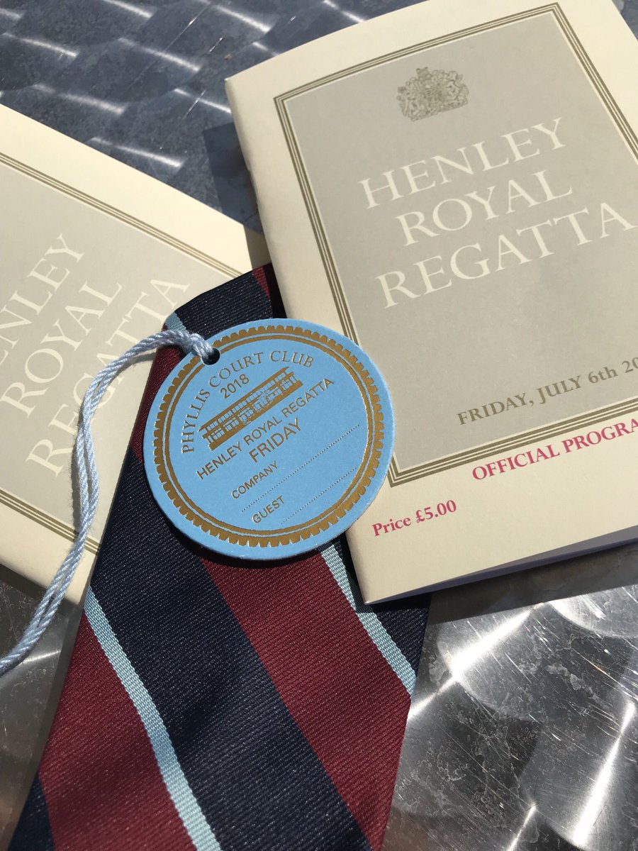 RAFMusic's tweet photo. The @RAFMusic Salon Orchestra playing for a glorious @RoyalAirForce #rafrowing Luncheon @HenleyRegatta with the @RAFBatonRelay for #raf100 with an @RAF_Odiham @RAFBenson flypast
.
.
.
#hrr18 #henleyonthames #henleyroyalregatta #raf #chinook #puma #rafrowing #flypast https://t.co/FLDHSBmIqv