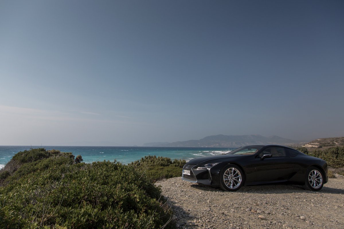 nowoscimoto's tweet photo. LEXUS LC WYBRANY COUPE ROKU W PLEBISCYCIE MAGAZYNU AUTO EXPRESS 👏🤝

🗣️LC pokazuje, że nasza marka jest jedną z najbardziej wizjonerskich, oryginalnych i ekscytujących na rynku. 

Więcej informacji na stronie 👉 
https://t.co/2VtPjJ6alE

#lexus #LexusLC #cars #car #polskalexus https://t.co/0HZVx7N9Mv