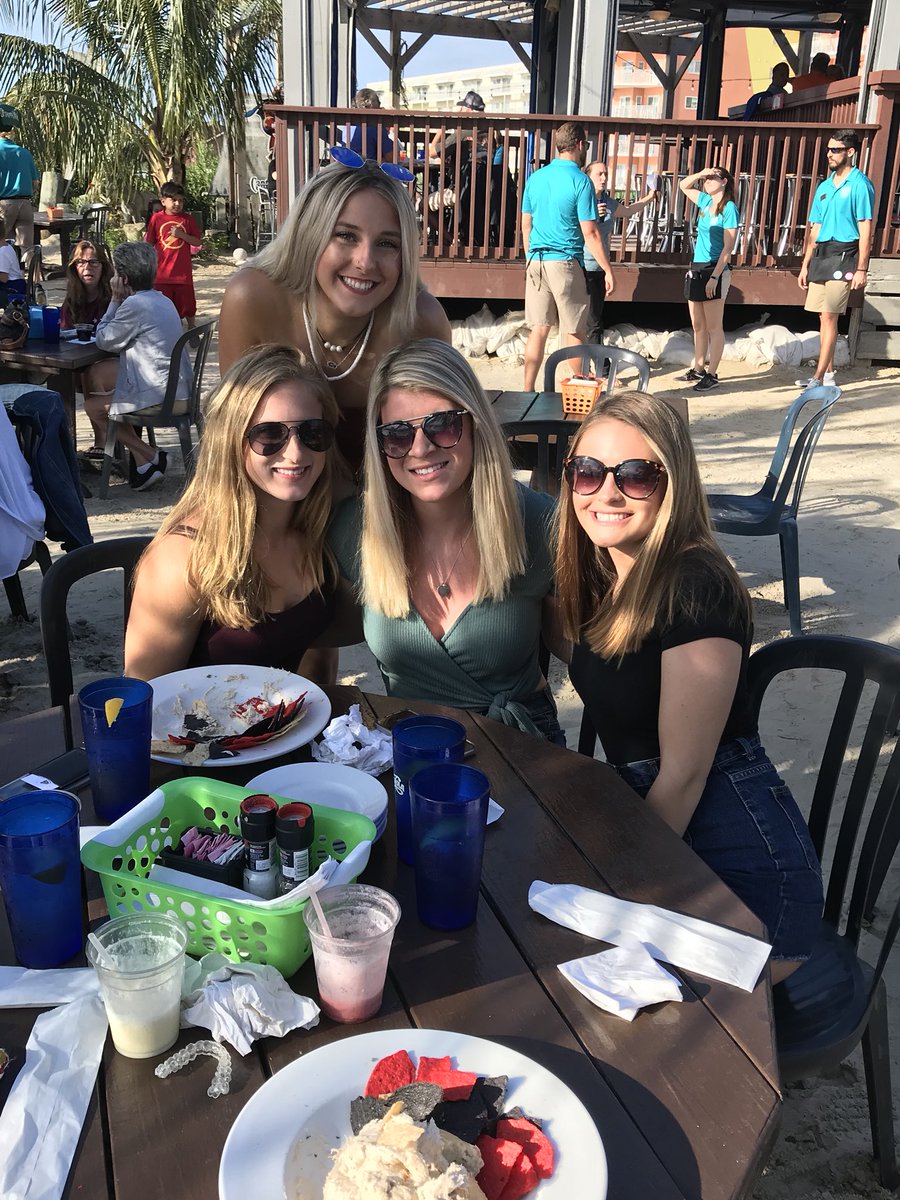 Riley Manasek (rileymanasek) Twitter