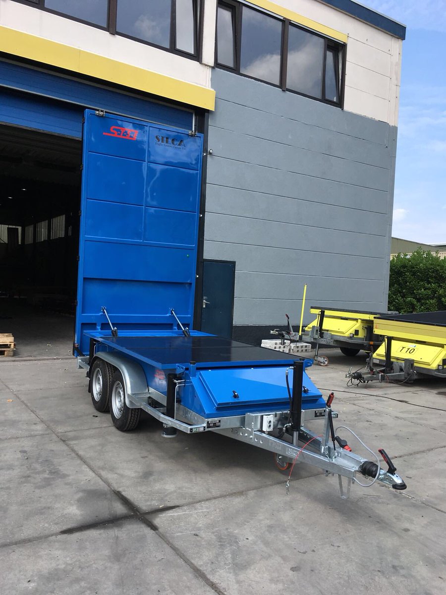 Silcatraffic's tweet photo. Vandaag leveren we iets heel moois af. De eerste van 4st. Volgende week meer informatie vanaf een hele mooie locatie. #international #newDealer https://t.co/ofhXcobvzv