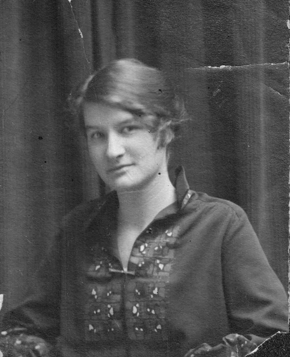 Uživatel Craig Gralley na Twitteru: „As part of its Art in the First Person series, Elan magazine released the second of my four articles on Virginia Hall—America's first and greatest spy of