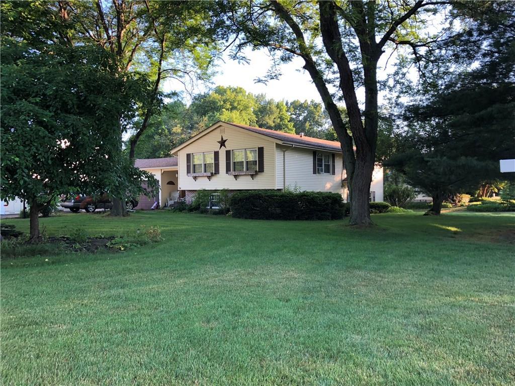 ulmrealty's tweet image. Open House: Sunday, July 8th, 2-4pm $244,900 | 
2 Creek Bend Drive, Fairport, NY 14450 MLS#: R1129394 - For more information contact: Jamie Forte - REALTOR® (585) 317-1098 or visit: 2creekbenddr.com