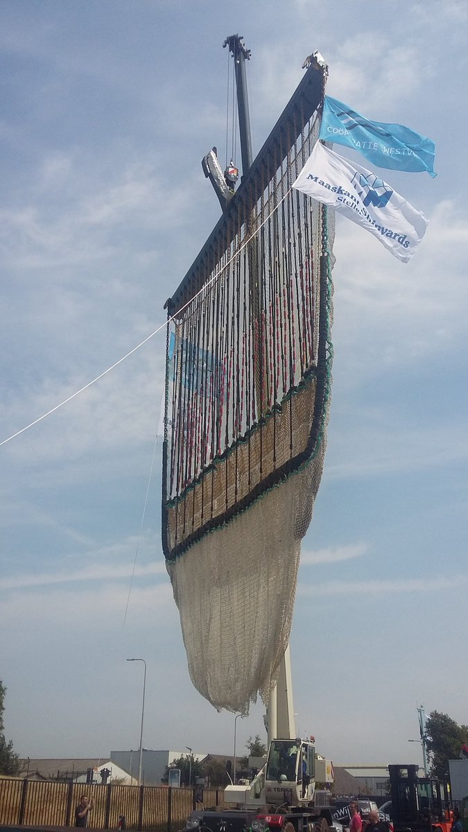 Coöperatie Westvoorn  en Maaskant  bedankt .
En Grinwis voor het mogen olaatsen van de kraan.
Iedereen kan zien hoe een pulswing met net er uitziet vanaf de n57.