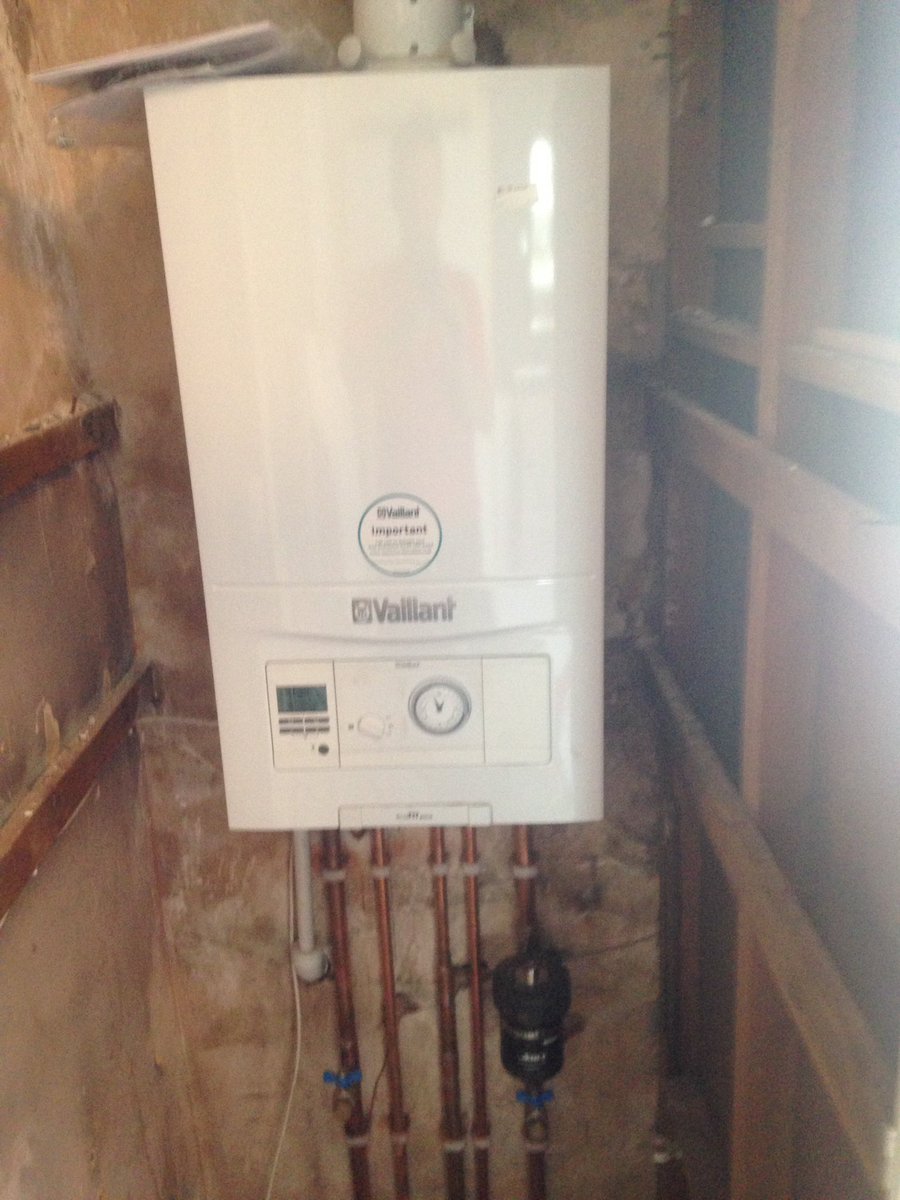 isirisheating's tweet photo. Ecotec pure fitted just in time for the footie @vaillantuk @VaillantRich https://t.co/15BR4MrVtk