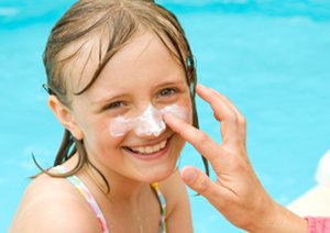 EOG_Hospital's tweet photo. You've heard of SPF, but do you really know what the different letters and numbers mean? https://t.co/d0yXQrGzrL --- #Sun#FunInTheSun #SunnyDays #SunProtection #Cancer #FightCancer https://t.co/umOiVzlWMW