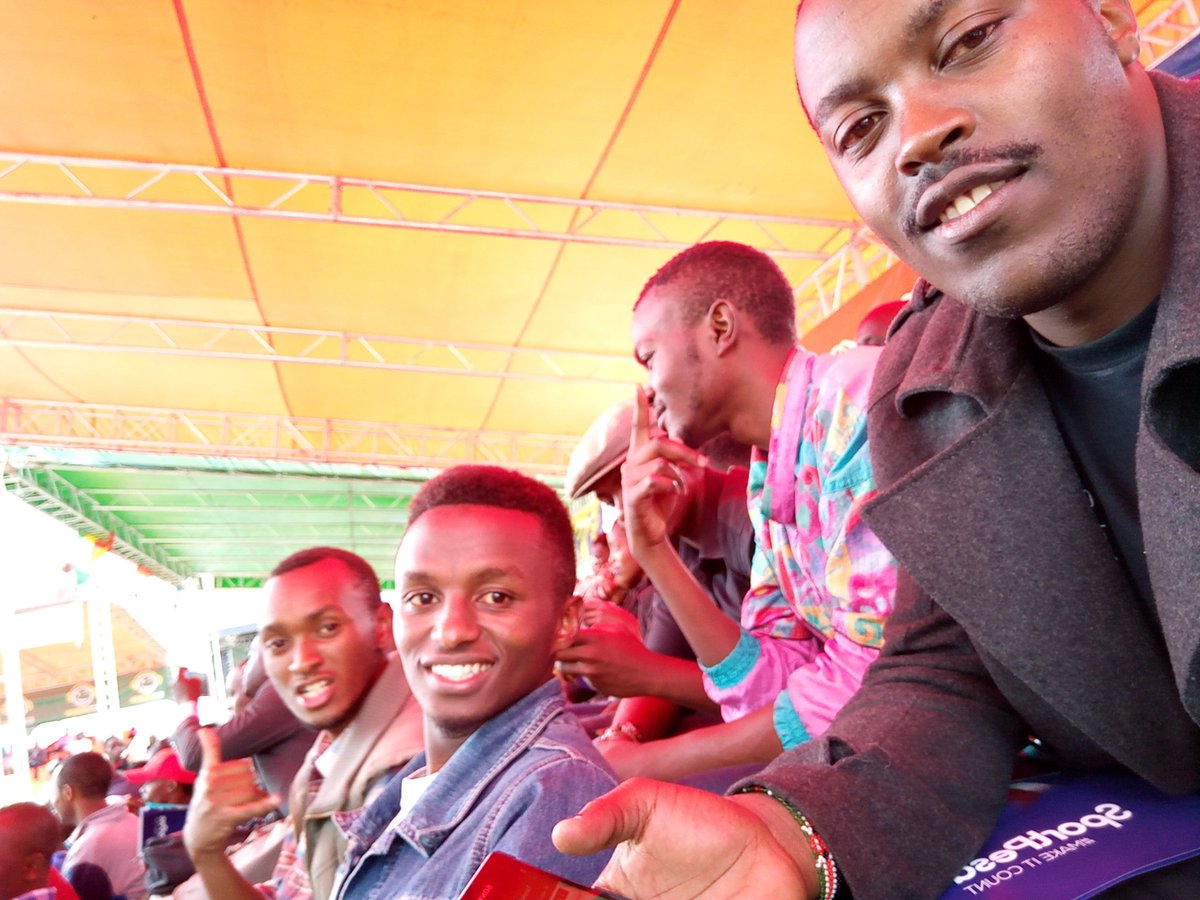 cyrus_karemeri's tweet photo. #HBR #Tukutaneakicc #GMITM #Makeitcount France All the Way!!!! HBR IS BAE😂😂😂😂 https://t.co/kqdWypIj2A