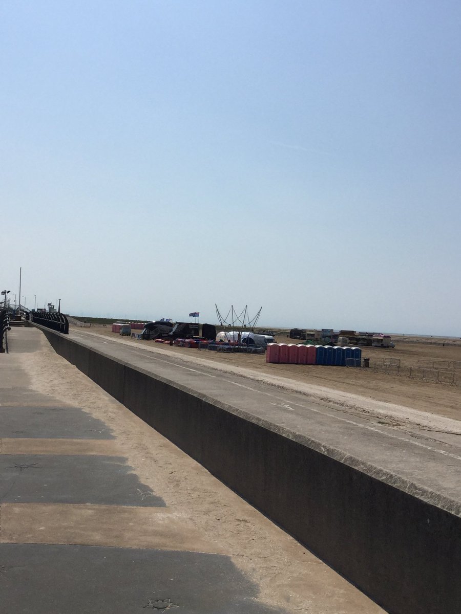 We have been blessed with amazing weather for the #SouthportAirShow this weekend. We want you to stay safe so please lots of water, hats and caps and sunscreen...read our advice here: southportairshow.com/info/weather