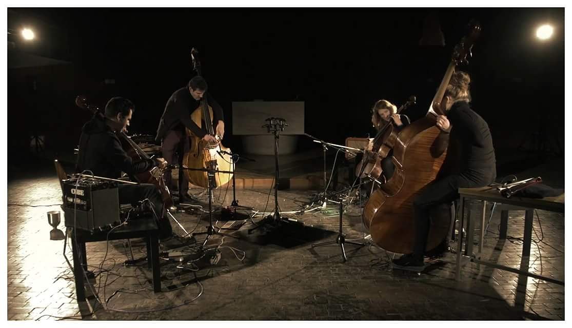 'beat the odds' VIDEO

bit.ly/2IWqAEN 

music for 2x #cellos and 2x #basses whose strings are hit by a  propeller. 

Pulsating organisms, sustained sounds &amp; the personal musical language of the 4 musicians create a fascinating world of sound.

pascalniggenkemper.com