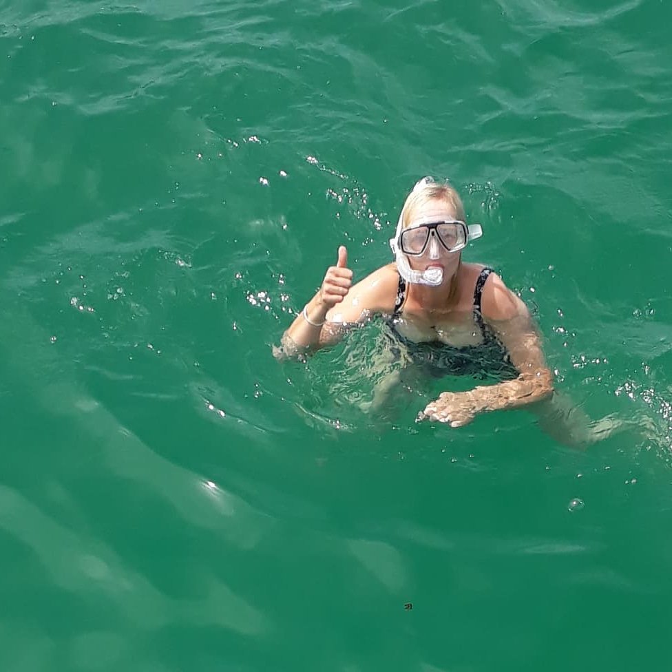 Snorkelling in the clear warm Indian Ocean... lots of yellow patterned fish 🐠🐠 #snorkelling #diving #indianocean #seychelles #moyenneisland #travelblogger #travelphotography #travelling #travelgram #travel #holiday #green #water #sea  #exploring #adventure #Friday #fridayvibes
