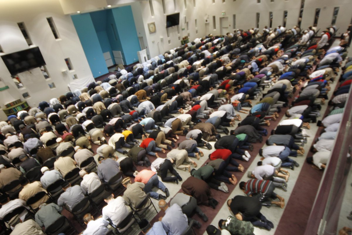 JohnArandia's tweet photo. Oficialmente hoy comienza el encuentro de los Musulmanes Ahmadís. en Toronto,Canadá. @Jalsa_Canada  Aquellos en contra del terror y la violencia para seguir y predicar el Islam. Estamos acá para ser testigos y en cobertura periodística especial! https://t.co/42Cc3SwHDY