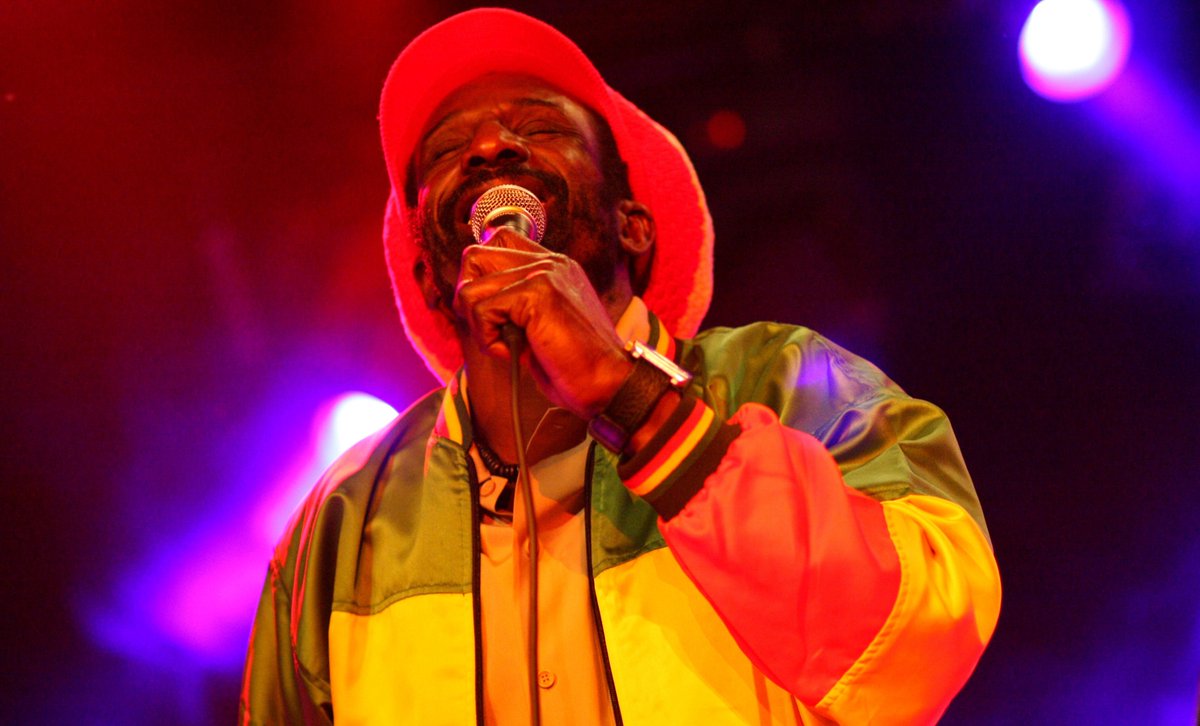 Mwldan (@theatrmwldan) on Twitter photo Yn barod ar gyfer #rastaspectacular yfory gyda <a href="/LegendLiveUK/">Legend Live UK</a> The Music of Bob Marley? Bydd bwyd thema Jamaica ar gael ar y safle <a href="/Holdenscatering/">Holdens Catering</a> gyda bar yn gweini @MantleBrewery Ac mae'n edrych yn debyg fydd na heulwen! <a href="/CasAberteifi/">Castell Aberteifi</a> bit.ly/2KGsGOY Yn barod ar gyfer #rastaspectacular yfory gyda <a href="/LegendLiveUK/">Legend Live UK</a> The Music of Bob Marley? Bydd bwyd thema Jamaica ar gael ar y safle <a href="/Holdenscatering/">Holdens Catering</a> gyda bar yn gweini @MantleBrewery Ac mae'n edrych yn debyg fydd na heulwen! <a href="/CasAberteifi/">Castell Aberteifi</a> bit.ly/2KGsGOY