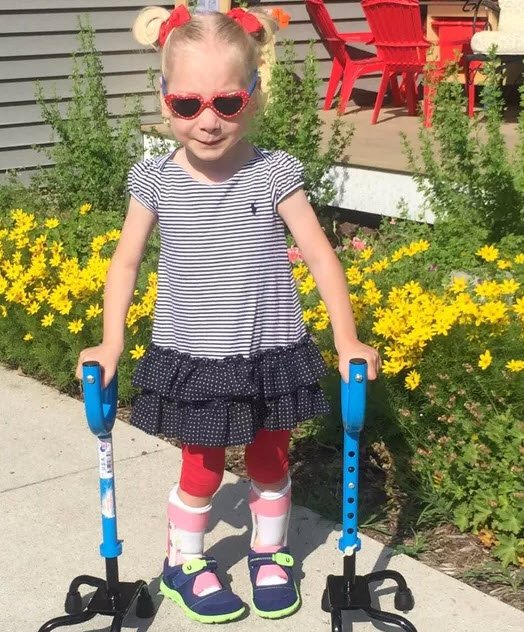 BuildPT's tweet image. &quot;Maya practices her exercises daily for physical therapy.&quot; Yes, physical therapy DOES change lives. Good for you, Maya!  #PTtransforms 

freep.com/story/news/loc…