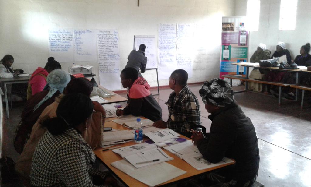 WomenASMBHungwe's tweet photo. Guruve women in mining being trained on how to manage their mill https://t.co/bBoTZnqPTP