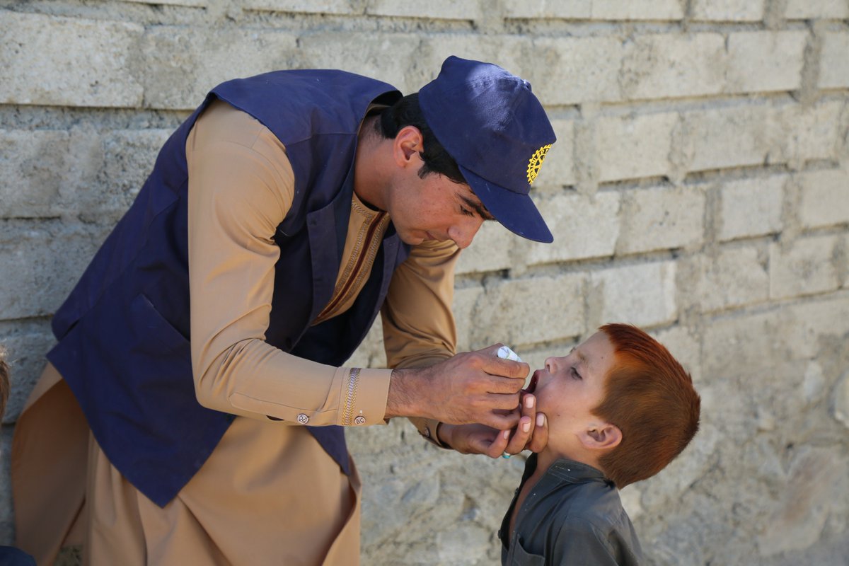 WHO_Polio's tweet photo. Rotarians are truly at the centre of efforts to #EndPolio. Their care, devotion and fundraising efforts are changing lives. #VaccinesWork @Rotary @EndPolioNow https://t.co/UMmKvQBn9p