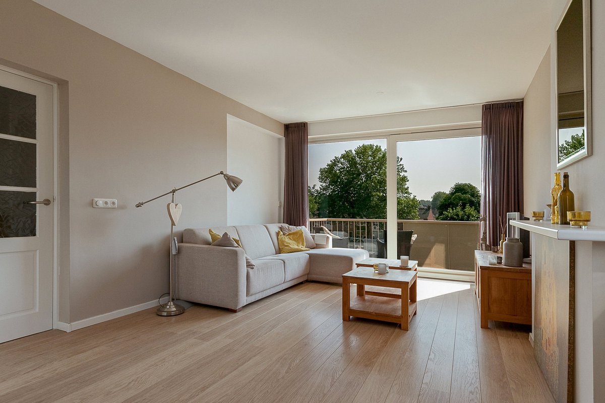 ERA_Ritter's tweet photo. #huistekoop Piet Heinstraat 76 in #Maarssen! Heerlijk licht en verzorgd drie kamer hoekappartement met 2 balkons, aan de voor- en achterzijde. Dit mooie  appartement heeft een luxe laminaatvloer, glad gestuukte wanden, je kunt er zo in! https://t.co/W2VL3v8vJ7 https://t.co/EN6q8AWOol
