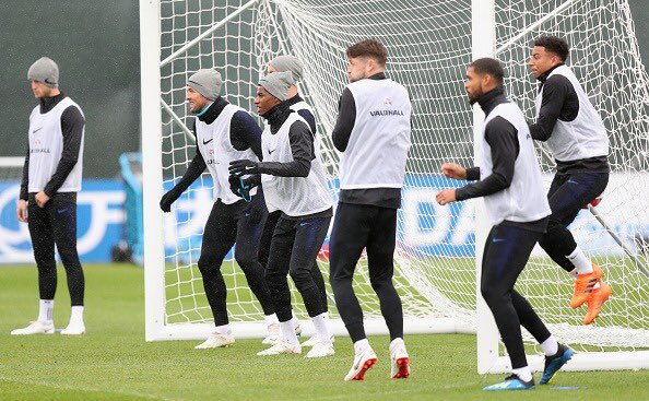 JesseLingard's tweet image. Recovered, relaxed and ready for the quarter finals! 👊🏾 #JLingz #ThreeLions