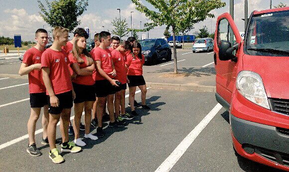 udsp53's tweet photo. 📌- Les #JSP de la section #Dacodac de @lamayenne (@udsp53 / @sdis53 )ont pris la route pour se rendre à leur 1er #RTN_JSP à #Bourges avec le soutien du @sdis53 . 👏👨🚒🚒👏Bon courage aux jeunes et Grand Merci aux animateurs qui les accompagnent 🙏
@SDIS_18 / #Udsp18 https://t.co/TpoxSoqMZM