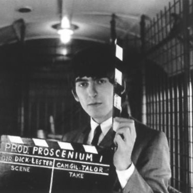 #OTD 06JUL1964 The #WorldPremiere of <a href="/thebeatles/">The Beatles</a> film 'A Hard Day's Night' at the #LondonPavilion. George sings "I'm Happy Just To Dance With You" in the film and the song is featured on the #soundtrack album.
Stream: spoti.fi/2IYLnYn