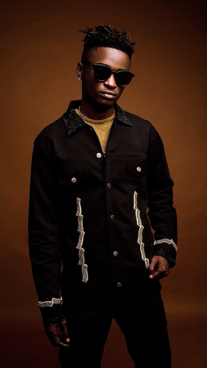 Magpayne2's tweet image. Mag Payne embellished Black trucker jacket. 
You could own one. 
Pretty affordable.!! 
#neverbasic #magpayne