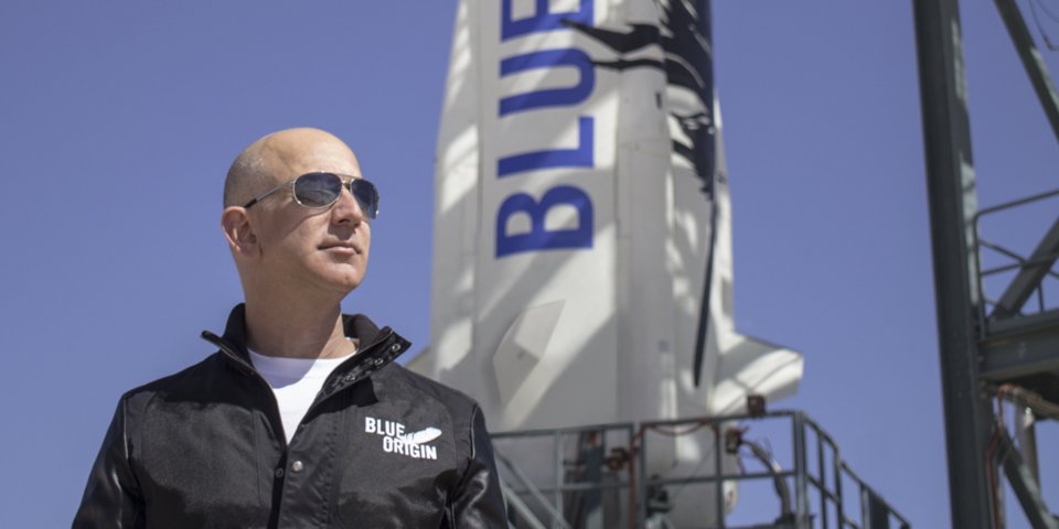 Jeff Bezos' space company Blue Origin plans to land on the moon by 2023 dlvr.it/QZh2WR