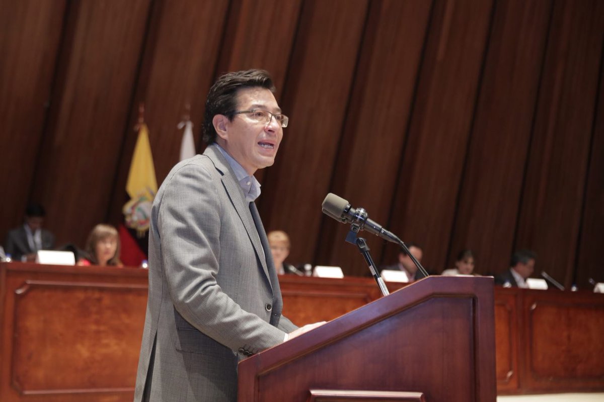 Educacion_Ec's tweet photo. .@fanderfalconi, ministro de Educación: El Ministerio de Educación ratifica su compromiso de atender el derecho de sus jubilados a recibir la compensación económica por su labor en beneficio de la educación del país. #ComisiónJubilados https://t.co/JdOH2odh3a