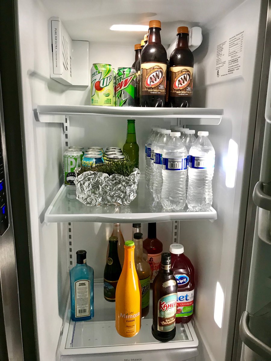 spauldo40's tweet image. Didn’t tell the wife that samples pulled on Friday have to be stored in the #samplefridge ⁦@kurtaculous⁩ #summerpatch