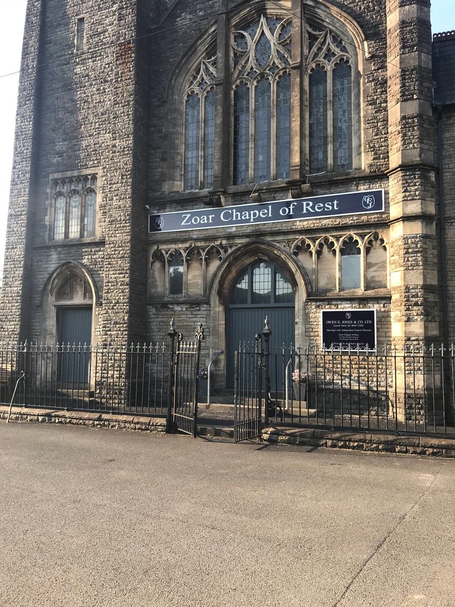 EliteSigns's tweet photo. Remember the #highgloss #colourmatched #print to match th tie colour? Well here’s the result... #Zoar #ChapelofRest new #exteriorsigns with @rolanddguk #printed &amp; #laminated @Metamarkuk #vinyl #graphics #manufactured &amp; #installed https://t.co/qoMFN8ZoMD