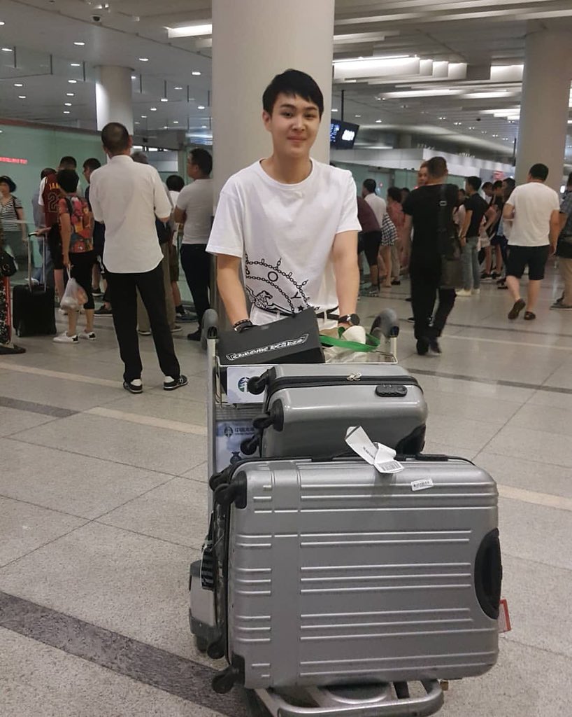 ✨MoM  IG  Update 🌈
(180706) ถึงหางโจวแล้วนะครับ💛

<a href="/BoomKrittapak/">Boom Krittapak</a> 
#BoomKrittapak