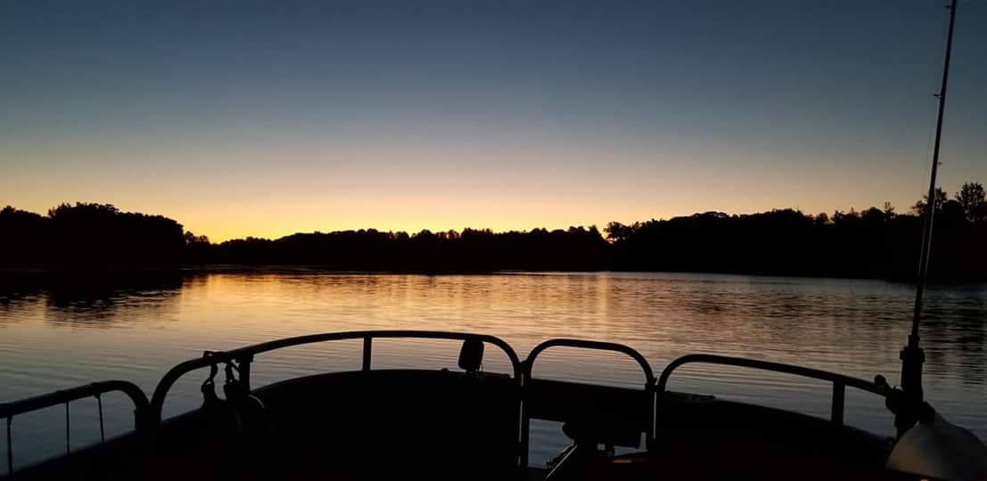 TackleWater's tweet photo. Found some new spots that are producing. In 3 hours I landed 4 largemouth and 11 pike. No monsters, Factors for them aren't right. Landed all of them on the Shallow Water Tackle Co. "OG" lure in Black&amp;Gold running a gold #10 Indiana blade. Vicious strikes! https://t.co/euVSCqw9t1