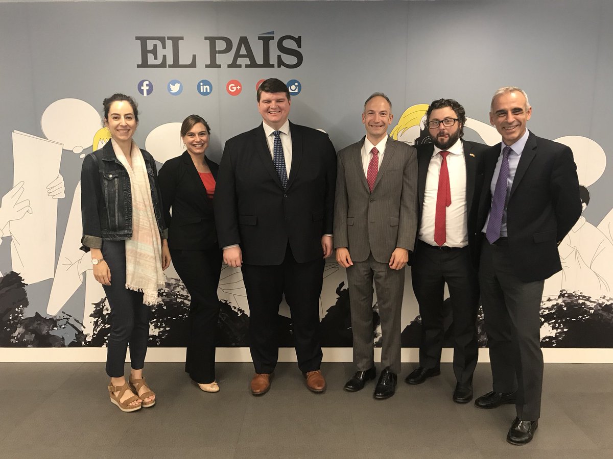 FundConEspEEUU's tweet photo. In the fifth and last day of the #SpainUSCongressVisitorsProgram our staffers have had very interesting meetings at the @USembassyMadrid, @ACCIONA and @elpais_espana. We thank all our hosts for their time with us today and to share their views about Spain-US relations. https://t.co/ENgoKNGLOD