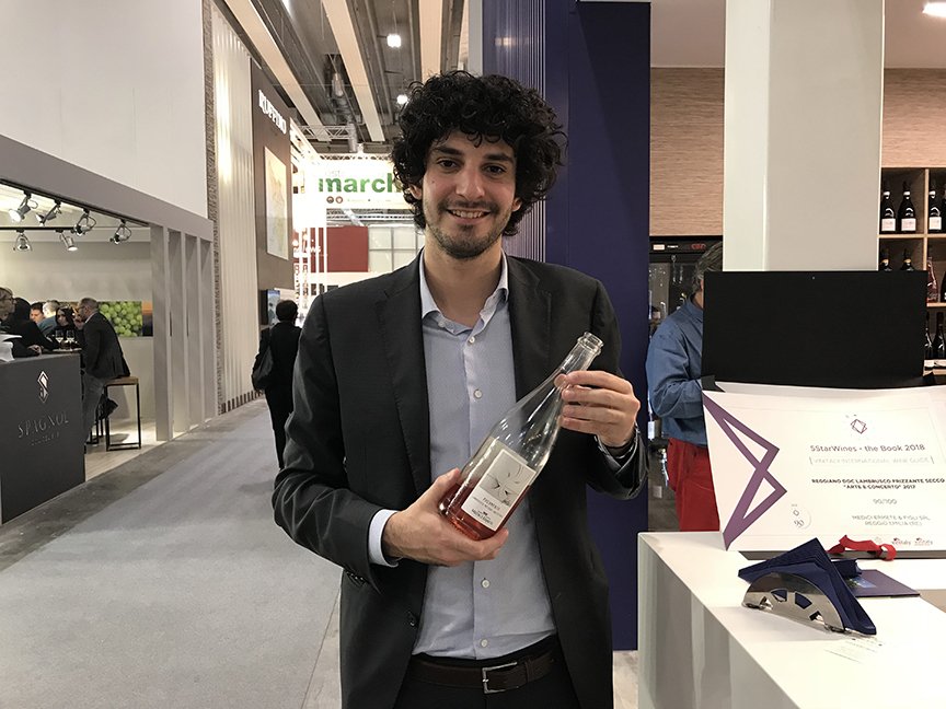 Authenticity in the bottom of the bottle: the new wave of ancestral method Lambrusco dobianchi.com/2018/07/06/rim…