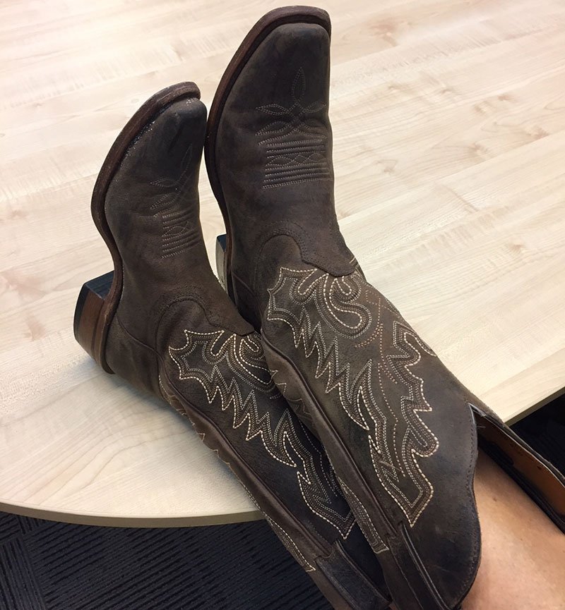 GrahamBuilds's tweet photo. #Giddy_Up!!! @calgarystampede kicks offs today and we're thrilled to support @WayneKnight2016 at the #chuckwagon races! #GoWayneGo #Yahoo https://t.co/Odneh8VBb4