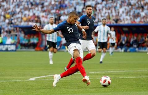 تويتر ガリバー على تويتر さすがベスト8残ったチームは レベル高いね サッカーワールドカップ フランス先制 ウルグアイ T Co Sdc6snqj8q