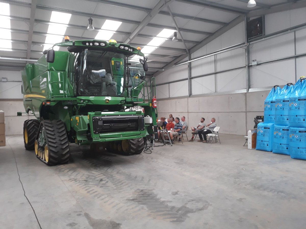 TuckwellGroup's tweet photo. A fantastic #combine training day at #Agrii where customers got some great tips and tricks just in time for #harvest #JohnDeere #farming https://t.co/JJugx6fwkL