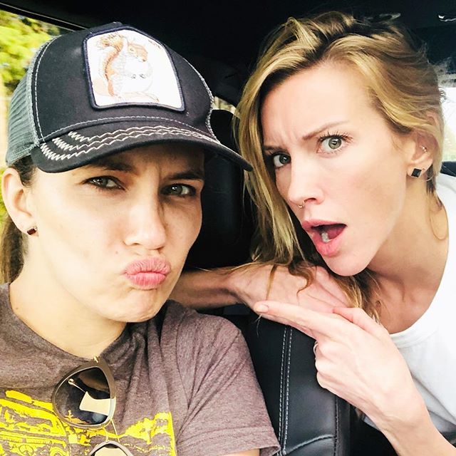 JHarkavySpain's tweet photo. #INFO: Hoy comienza el rodaje de la temporada 7 de #Arrow. Katie Cassidy subió esta foto junto a Juliana 💕 https://t.co/0mga6z2DqP