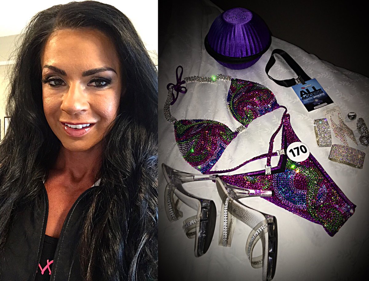 SaskFit's tweet image. Stage ready baby!!  #vanproqualifier