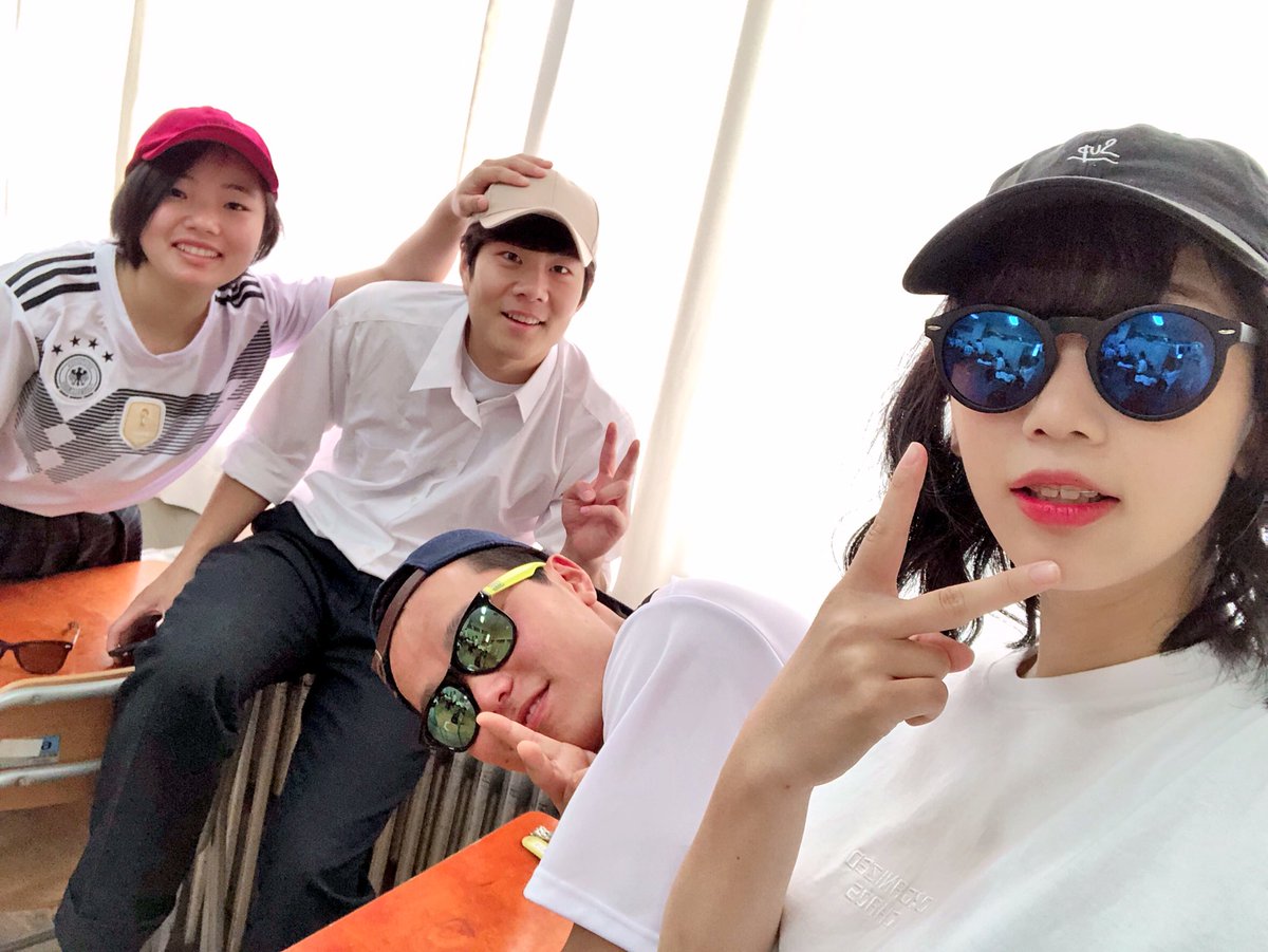 N1288K's tweet photo. 学祭1日終わったー、マジで最高に楽しかった！！！！その後みんなで焼肉して今日1日ほんとにめっちゃ最高ー！！
明日の二日目もたのしもーー！！ https://t.co/XkHGeOjVnU
