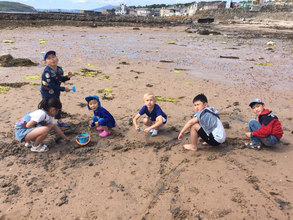 TonyStubbs_PEEK's tweet photo. What a first week we have had @DalmarnockPS summer club!! To end the 1st week we had a trip to Millport 🏝smiles all round, and we even saw a crocodile. Can not wait to see you all next week 🎉 https://t.co/CGo2mQl9Xb