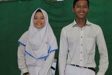 etifitrii's tweet photo. Mengenalmu mengajarkanku tentang keikhlasan,bagaimana aku harus melepas daripada terus bertahan😇
#ahmadrubangi #kebumenfullstory
#alhudamemories #purnawidyaalhuda #myteam #thebestchoirsalhuda #latepost https://t.co/rvA6uDUisd