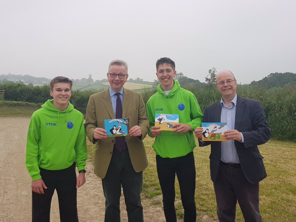 On way to the national <a href="/youngenterprise/">Young Enterprise</a> awards ceremony to cheer on the team from <a href="/SOWBooks/">S.O.W ♻️</a> <a href="/IlfracombeAcad/">Ilfracombe Academy</a> - brilliant achievement to have made it this far, but hoping they can go all the way! Here's a flashback to when they met <a href="/michaelgove/">Michael Gove</a> in #NDevon