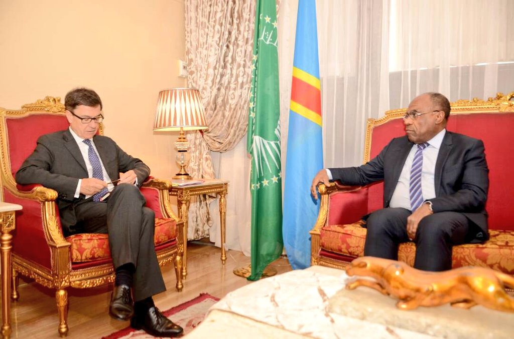 #Congo #Europe VPM She a reçu <a href="/koen_vervaekeEU/">Koen Vervaeke</a> : volonté commune de maintenir le dialogue politique, situation globale dans les Grands Lacs, processus électoral, coopération, questions consulaires.. #Kinshasa #Europe