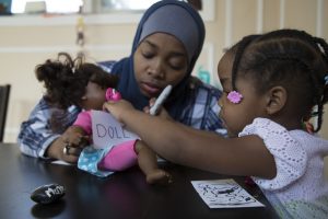 PhillyASAP's tweet photo. #ASAPSummer: ☀️📚🚫Summer learning loss can be prevented bc the everyday conversations you have with children matter!
.
#3: Build vocabulary by incorporating reading and writing into everyday activities. Stuck? Create a grocery list or take a walk and write what you see! https://t.co/JBxiyRC6OP