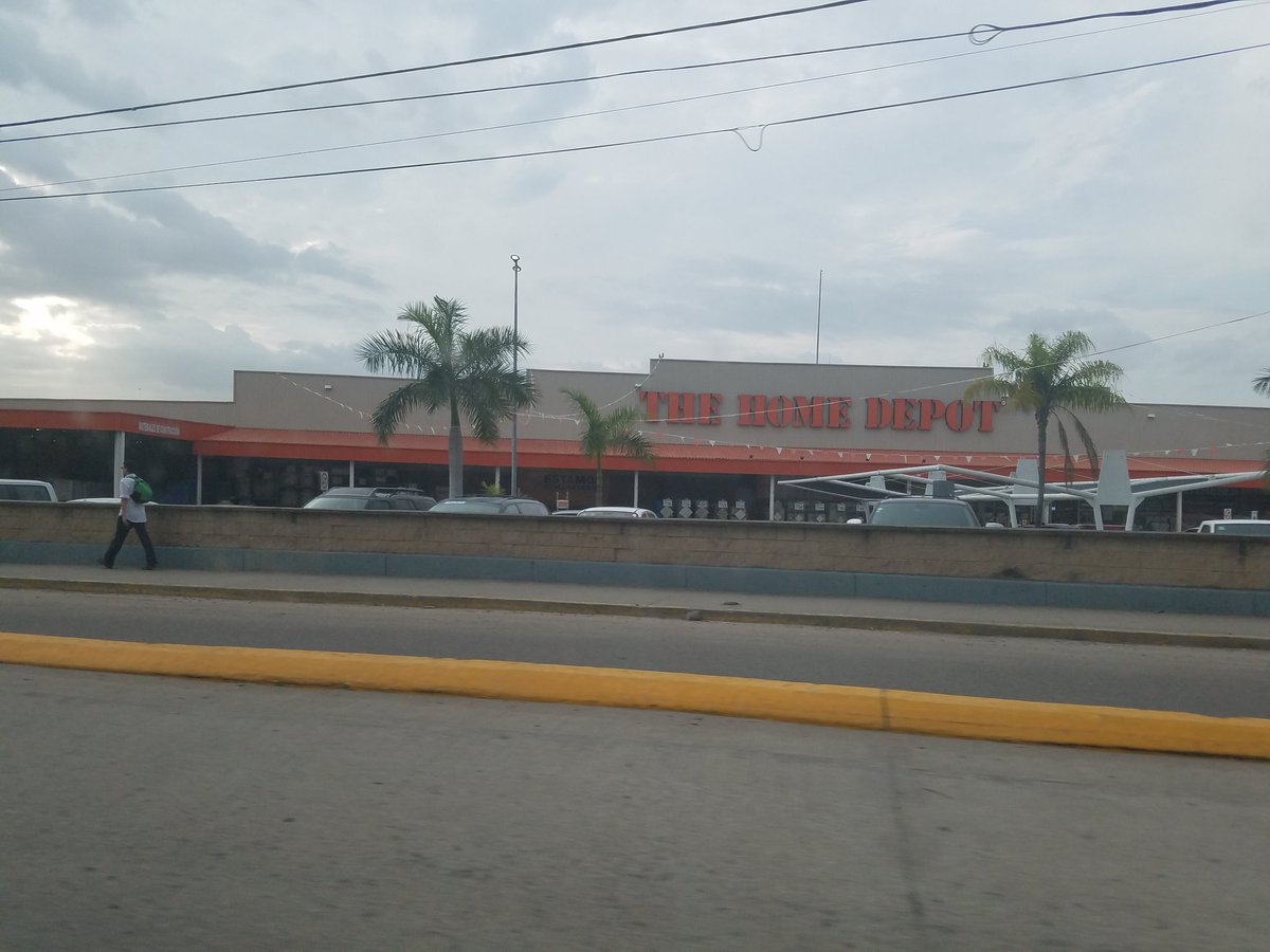 jamia_autry's tweet photo. So guess what's less than 10 minutes away from my resort in Puerto Vallarta Mexico. I just couldn't seem to get away from Home Depot every place I go I have to pass it leaving and coming back. There goes not thinking about or seeing Home Depot for a week. https://t.co/Qbt6nIiId1